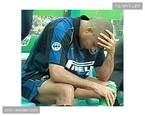 特写：柏林赫塔队长在主场告别战中泪洒奥林匹克球场